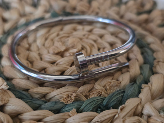 Nail Bracelet
